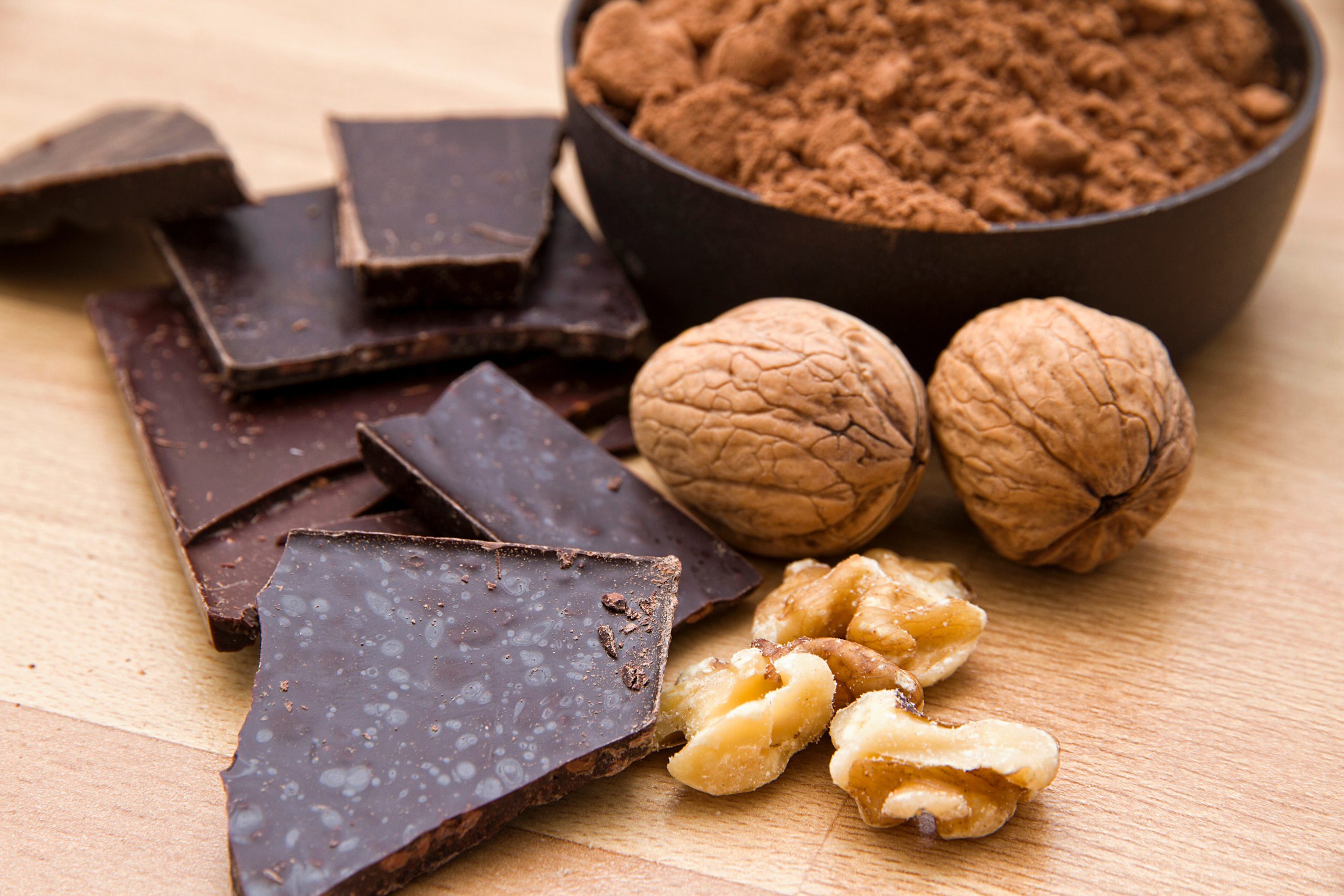 Gemischte Nussmischung mit dunkler Schokolade